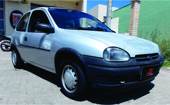 HMD Car Envelopamento