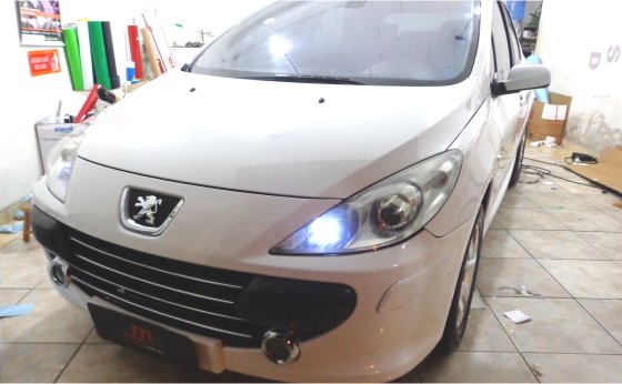 HMD Car Envelopamento